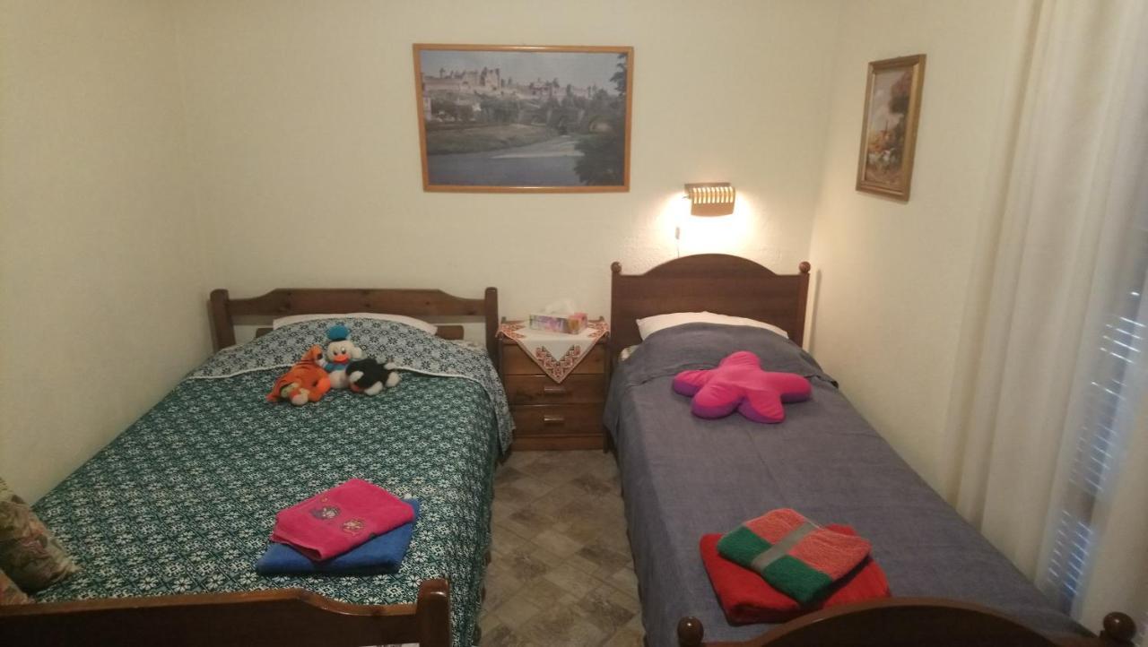 Α Lovely Home For A Summer Vacation Asproválta Eksteriør bilde